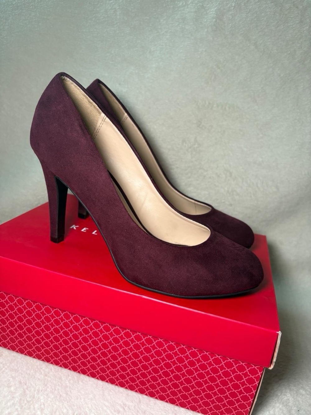 Kelly & Katie Women’s Burgundy Suede Pumps